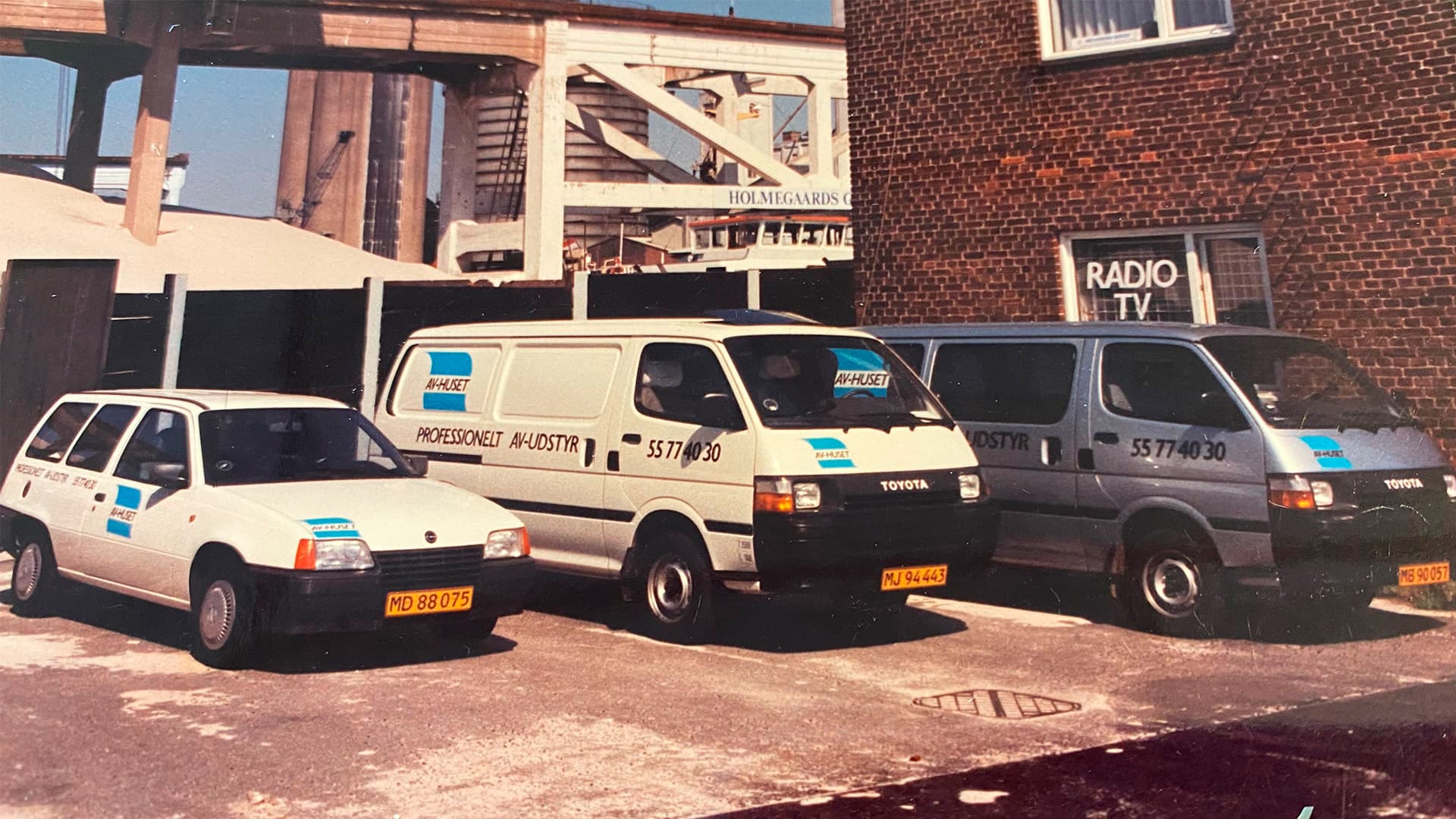 AV-Huset firmabiler i 1990